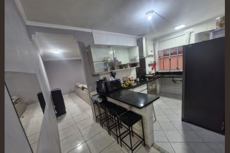 Cozinha de casa para alugar com 4 quartos, 220m² em Vila Pomar, Mogi das Cruzes