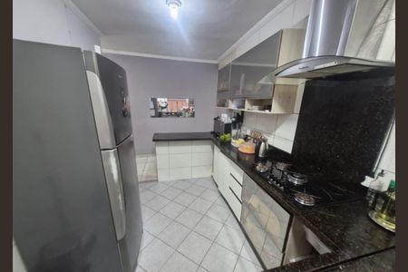 Casa para alugar com 220m², 4 quartos e 3 vagas Casa para alugar com 220m², 4 quartos e 3 vagasCozinha