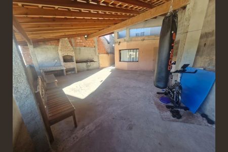 Casa para alugar com 220m², 4 quartos e 3 vagas Casa para alugar com 220m², 4 quartos e 3 vagasÁrea externa