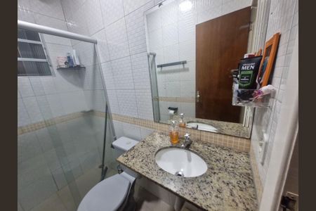 Casa para alugar com 220m², 4 quartos e 3 vagas Casa para alugar com 220m², 4 quartos e 3 vagasBanheiro