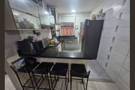 Casa para alugar com 220m², 4 quartos e 3 vagas Casa para alugar com 220m², 4 quartos e 3 vagasCozinha
