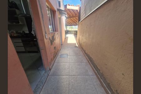 Área externa de casa para alugar com 4 quartos, 220m² em Vila Pomar, Mogi das Cruzes