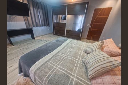 Casa para alugar com 220m², 4 quartos e 3 vagas Casa para alugar com 220m², 4 quartos e 3 vagasQuarto