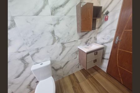 Banheiro de casa para alugar com 4 quartos, 220m² em Vila Pomar, Mogi das Cruzes