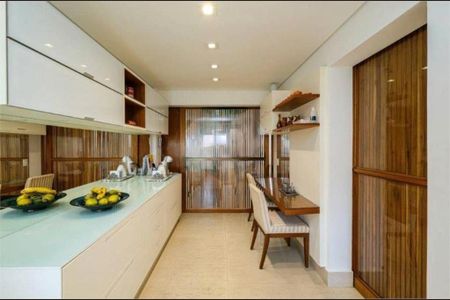 Apartamento à venda com 210m², 3 quartos e 3 vagas