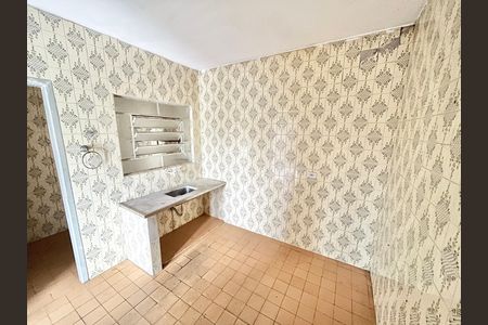 Cozinha de casa para alugar com 1 quarto, 50m² em Vila Espanhola, São Paulo