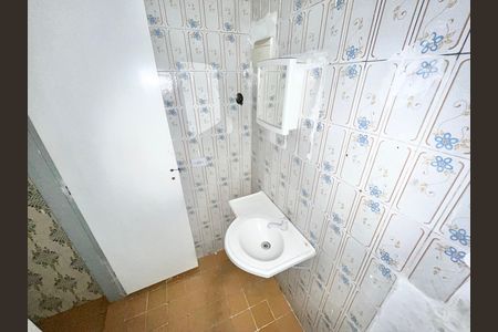 Casa para alugar com 50m², 1 quarto e sem vaga Casa para alugar com 50m², 1 quarto e sem vagaBanheiro