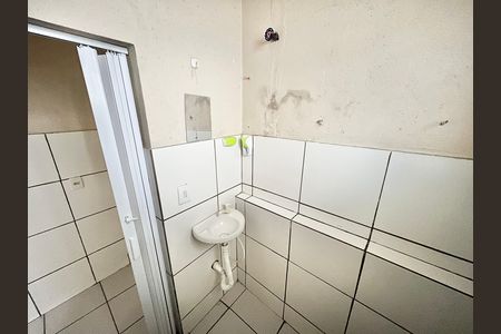Casa para alugar com 50m², 1 quarto e sem vaga Casa para alugar com 50m², 1 quarto e sem vagaBanheiro