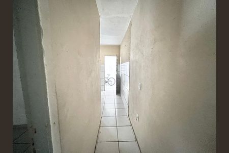 Corredor de casa para alugar com 1 quarto, 50m² em Vila Espanhola, São Paulo