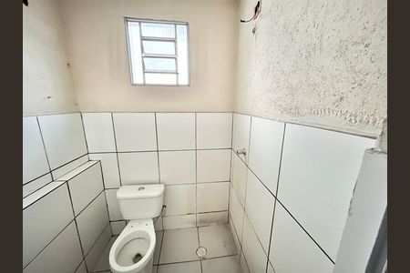 Casa para alugar com 50m², 1 quarto e sem vaga Casa para alugar com 50m², 1 quarto e sem vagaBanheiro