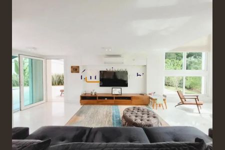Casa à venda com 4 quartos, 550m² em Alphaville Residencial Dois, Barueri