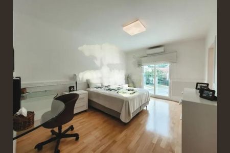 Casa à venda com 4 quartos, 550m² em Alphaville Residencial Dois, Barueri
