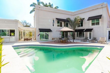 Casa à venda com 550m², 4 quartos e 6 vagas