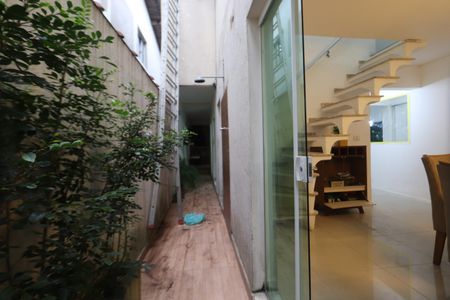 Casa para alugar com 170m², 4 quartos e 2 vagasCorredor Lateral