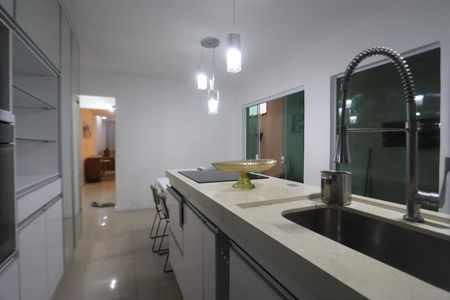 Casa para alugar com 170m², 4 quartos e 2 vagasCozinha