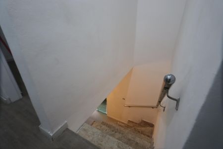 Casa para alugar com 170m², 4 quartos e 2 vagasEscada