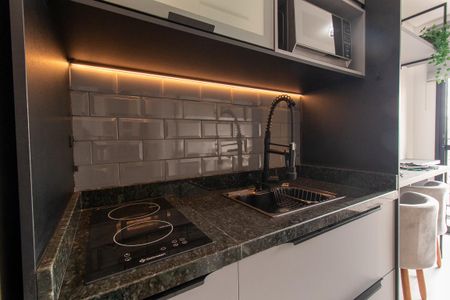Detalhe da cozinha de kitnet/studio à venda com 1 quarto, 19m² em Centro, Curitiba