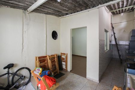 Casa à venda com 360m², 2 quartos e sem vaga Casa à venda com 360m², 2 quartos e sem vagaCasa 2 - Cozinha e Área de Serviço