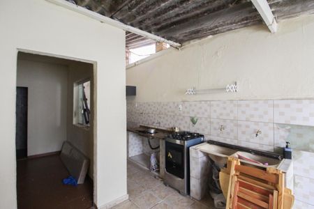 Casa à venda com 360m², 2 quartos e sem vaga Casa à venda com 360m², 2 quartos e sem vagaCasa 2 - Cozinha e Área de Serviço