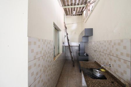 Casa à venda com 360m², 2 quartos e sem vaga Casa à venda com 360m², 2 quartos e sem vagaCasa 2 - Cozinha e Área de Serviço