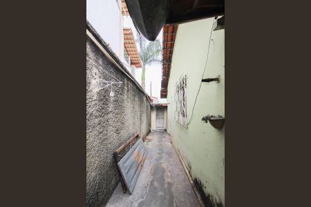 Casa à venda com 360m², 2 quartos e sem vaga Casa à venda com 360m², 2 quartos e sem vagaCorredor