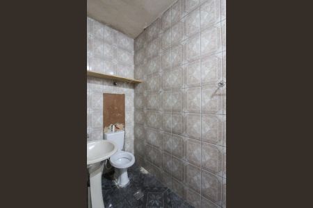 Casa à venda com 360m², 2 quartos e sem vaga Casa à venda com 360m², 2 quartos e sem vagaCasa 2 - Banheiro