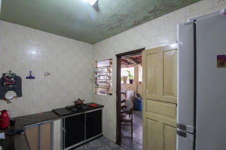 Casa à venda com 360m², 2 quartos e sem vaga Casa à venda com 360m², 2 quartos e sem vagaCozinha