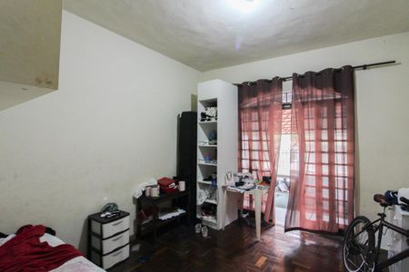 Sala de casa à venda com 2 quartos, 360m² em Santa Monica, Belo Horizonte