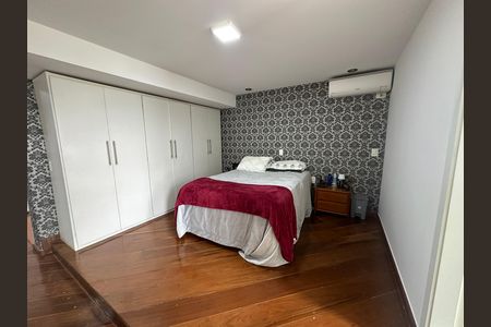 Casa de condomínio para alugar com 348m², 4 quartos e 6 vagasSuíte 1