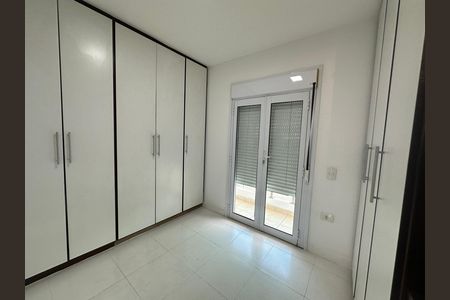 Casa de condomínio para alugar com 348m², 4 quartos e 6 vagasCloset da suíte 2