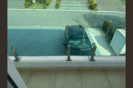 Casa de condomínio para alugar com 348m², 4 quartos e 6 vagasVaranda