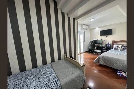 Casa de condomínio para alugar com 348m², 4 quartos e 6 vagasSuíte 3