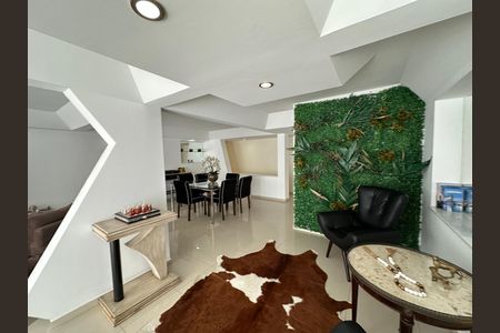 Sala de casa de condomínio para alugar com 4 quartos, 348m² em Residencial Tres (alphaville), Santana de Parnaíba