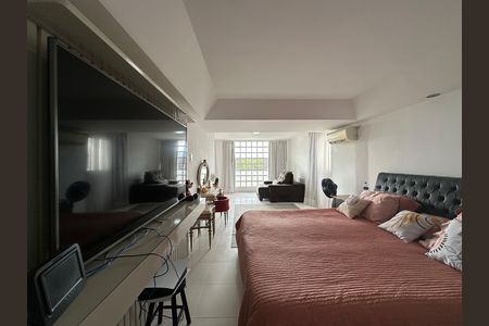 Casa de condomínio para alugar com 348m², 4 quartos e 6 vagasSuíte 2