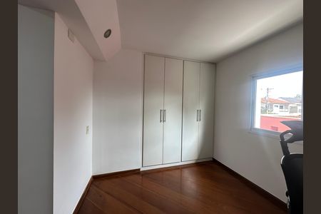 Casa de condomínio para alugar com 348m², 4 quartos e 6 vagasSuíte 1