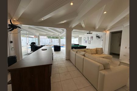 Casa de condomínio para alugar com 348m², 4 quartos e 6 vagasÁrea comum