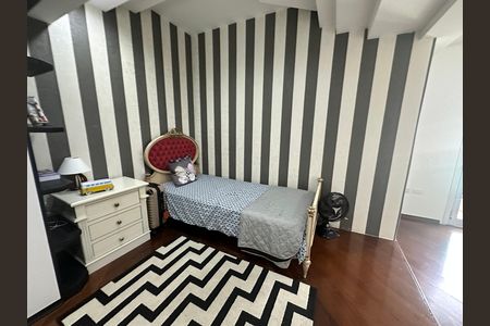 Casa de condomínio para alugar com 348m², 4 quartos e 6 vagasSuíte 3