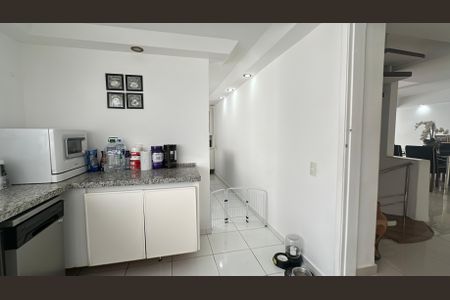 Casa de condomínio para alugar com 348m², 4 quartos e 6 vagasCozinha