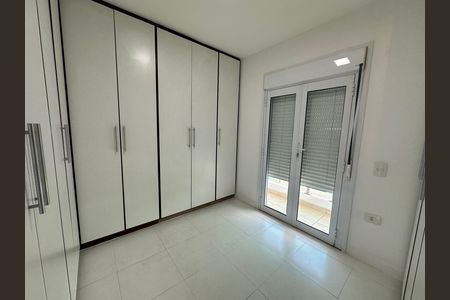 Casa de condomínio para alugar com 348m², 4 quartos e 6 vagasCloset da suíte 2