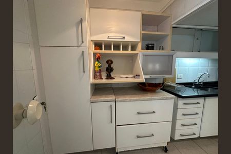 Casa de condomínio para alugar com 348m², 4 quartos e 6 vagasCozinha