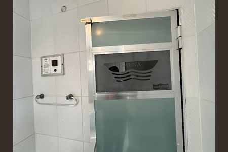 Casa de condomínio para alugar com 348m², 4 quartos e 6 vagasSaúna