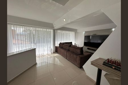 Casa de condomínio para alugar com 348m², 4 quartos e 6 vagasSala