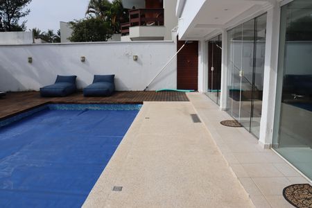 Casa de condomínio para alugar com 348m², 4 quartos e 6 vagasPiscina