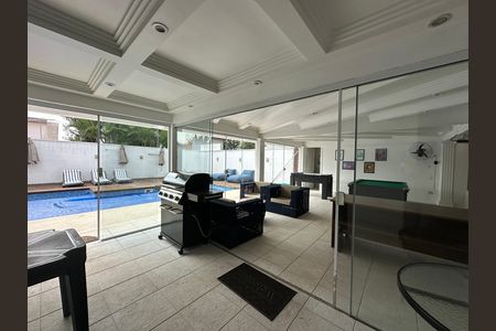 Casa de condomínio para alugar com 348m², 4 quartos e 6 vagasChurrasqueira