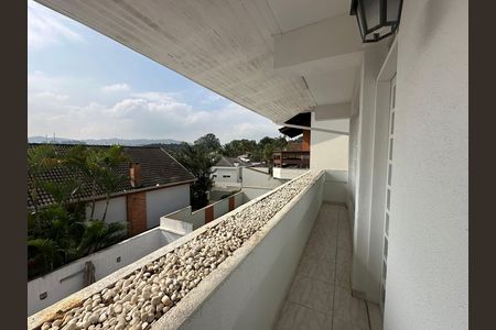 Casa de condomínio para alugar com 348m², 4 quartos e 6 vagasVaranda