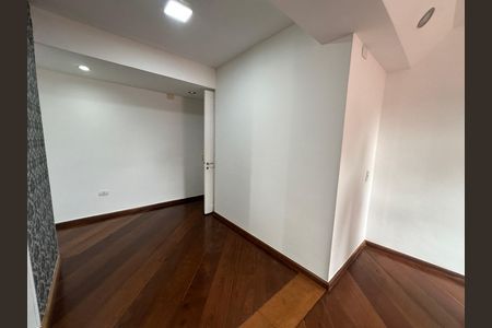 Casa de condomínio para alugar com 348m², 4 quartos e 6 vagasSuíte 1