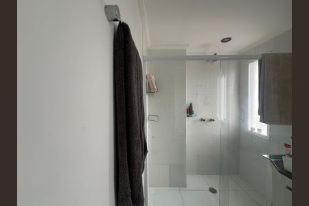 Casa de condomínio para alugar com 348m², 4 quartos e 6 vagasBanheiro da Suíte 1