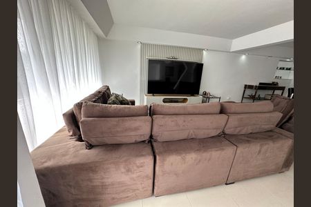 Casa de condomínio para alugar com 348m², 4 quartos e 6 vagasSala