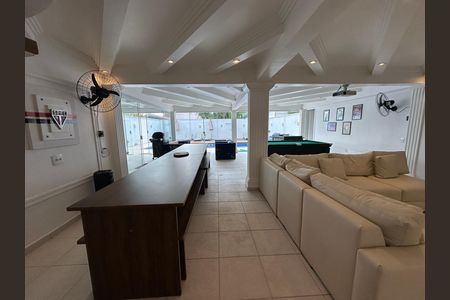 Casa de condomínio para alugar com 348m², 4 quartos e 6 vagasÁrea comum
