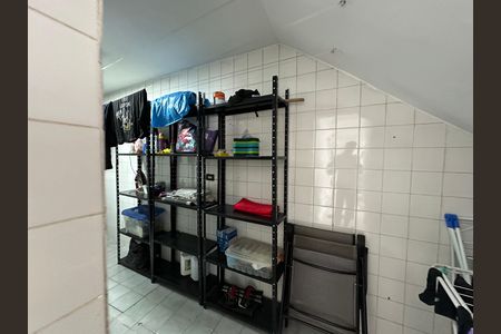 Casa de condomínio para alugar com 348m², 4 quartos e 6 vagasÁrea de Serviço